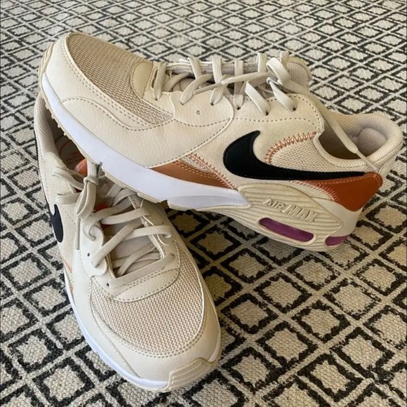 Nike Air Max Sneakers - size 10 - Picture 1 of 4